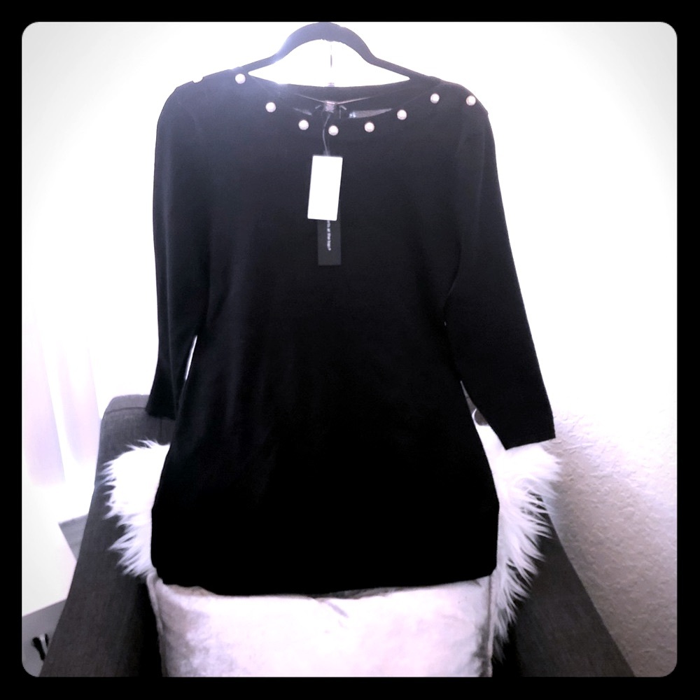 Women top. Black w/pearls/gold. $30